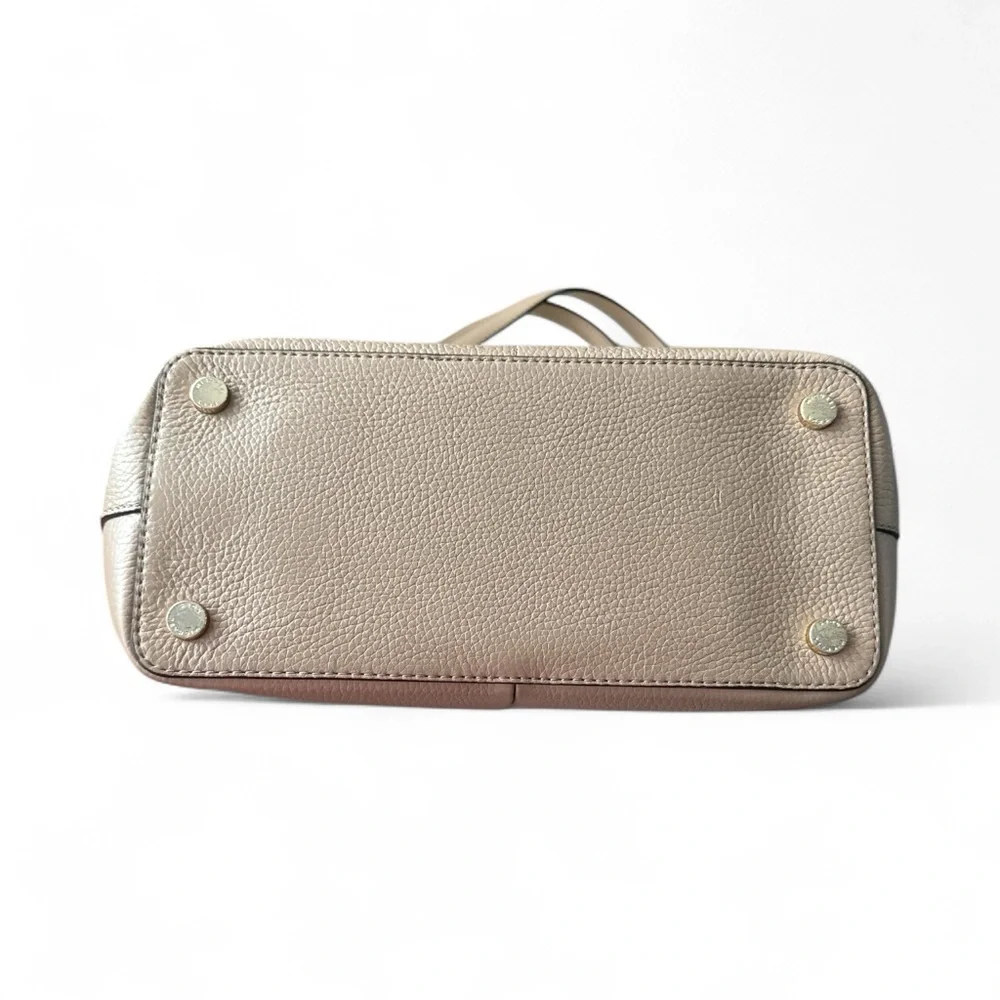 Michael Kors Bedford Leather Tote - Picture 3 of 6